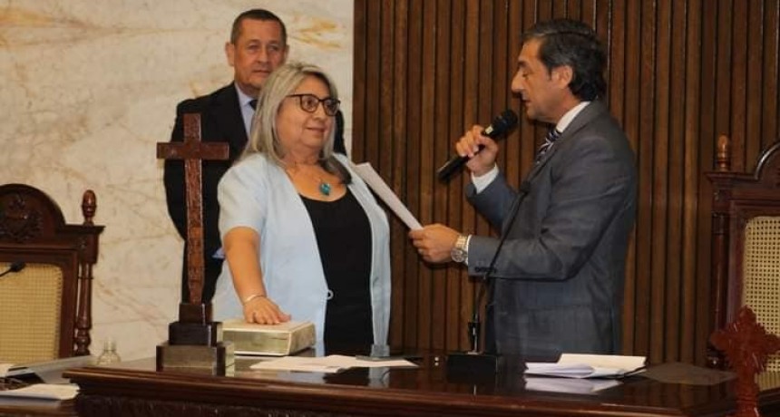 Una añatuyense elegida en la legislatura provincial