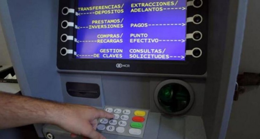 Comienza el pago de los sueldos a la Administración Pública con un 95% de aumento