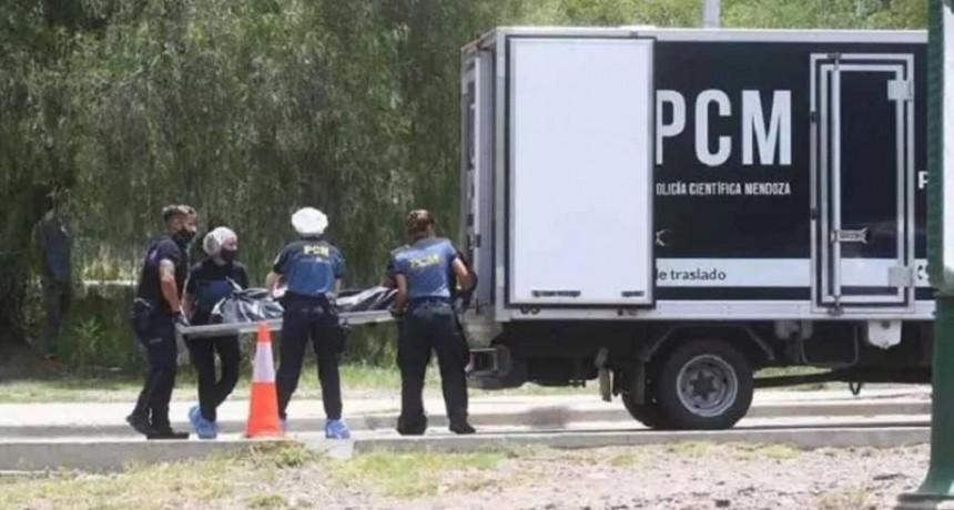 Hallan muerto en el baño de su domicilio y con los genitales mutilados a un hombre