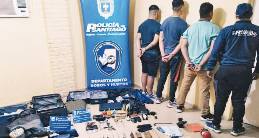 Cordobeses habrían golpeado en 3 casas, ocultaron vehículo de alta gama y el botín lo enviaron a su tierra