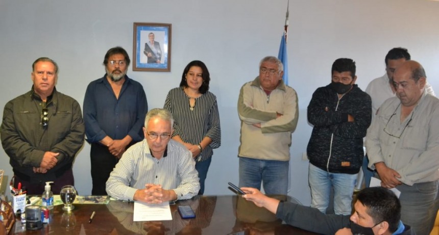 El Intendente Héctor Ibañez  anunció Incremento, Bono Extra y Aguinaldo para los obreros municipales 