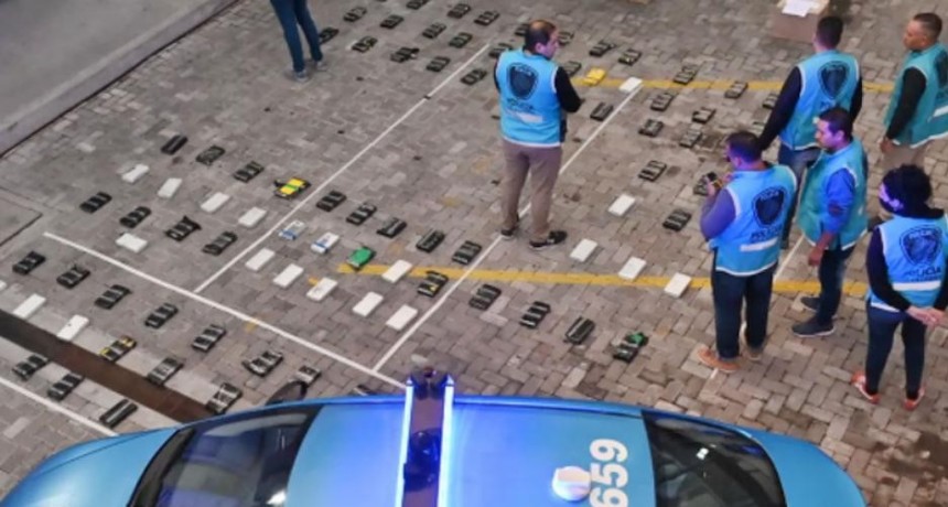 Secuestraron 100 kilos de cocaína: “el más grande de la historia de la Policía de la Ciudad”