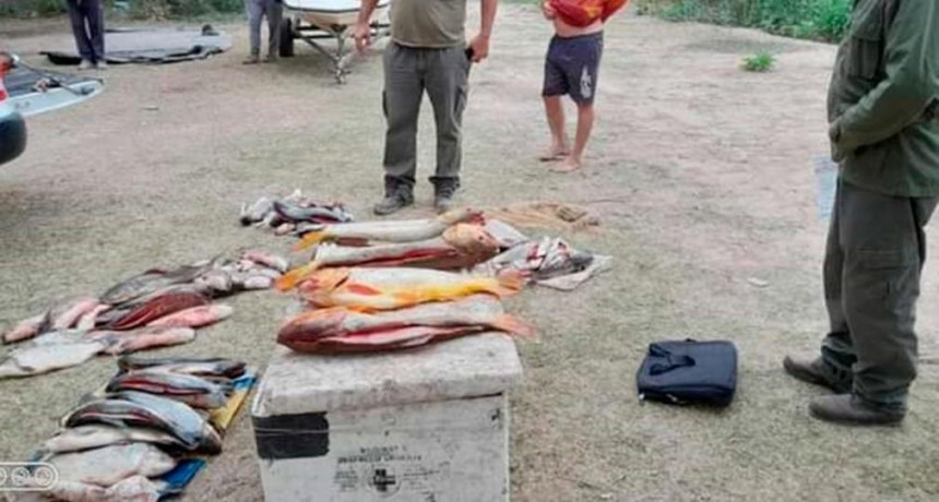 Pescadores tucumanos fueron sorprendidos realizando pesca furtiva
