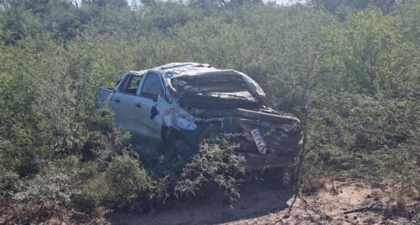 Violento vuelco a la altura de Los Telares