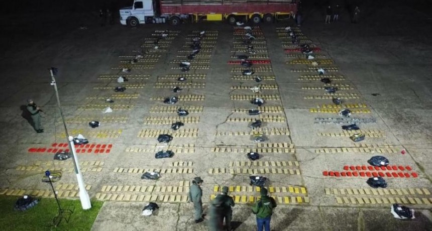 Padre e hijo detenidos por 