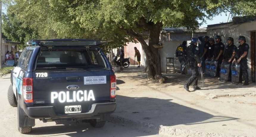 Verdulería y despensa, fachadas de hermanos y un amigo narcos que tenían a 