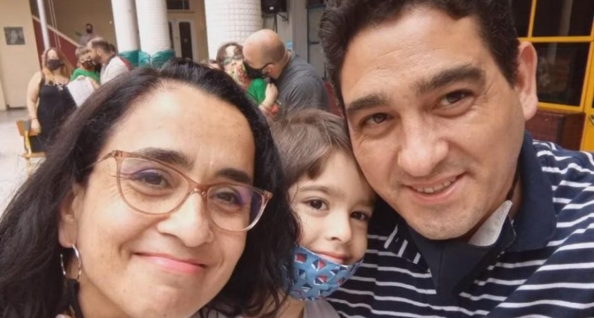 Encuentran a un matrimonio y niño de 7 años muertos en el interior de su hogar