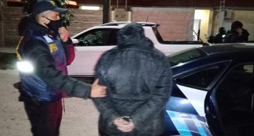 Empleado de comercio y un municipal lideraban banda narco que ofrecía una 