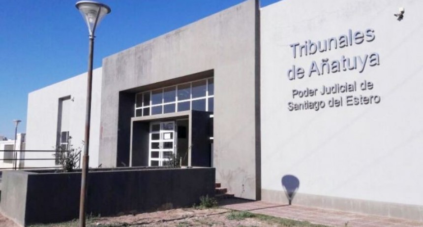 Atacó al amigo con un hierro, y a su madre, a trompadas