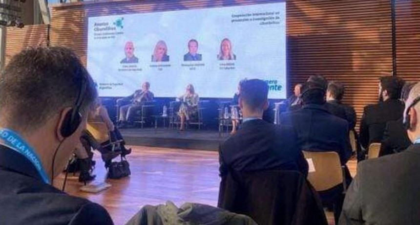 Expertos internacionales capacitaron a policías de la División Ciberseguridad