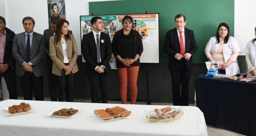 El Programa de Refuerzo Alimentario que lanzó el gobernador beneficiará a más de 65 mil adolescentes