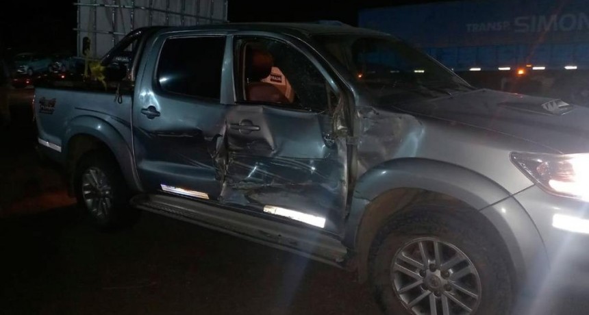 Colonia Dora: violento choque de camión y camioneta en el cruce de rutas 34 y 92