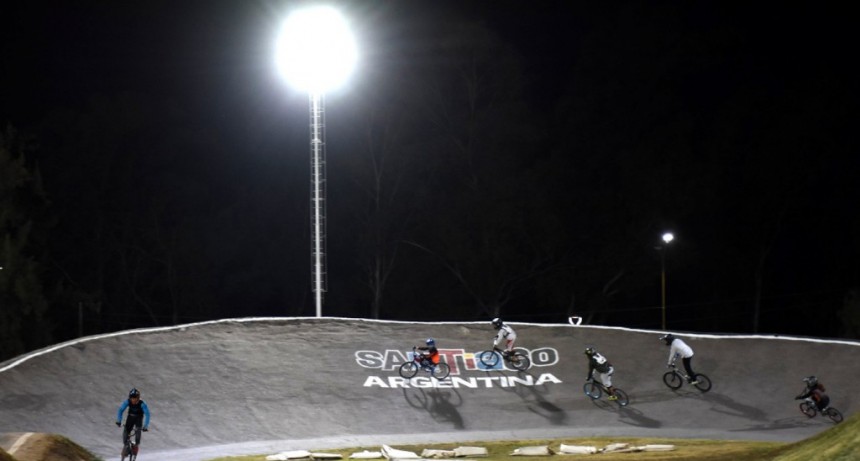 Habilitan un sistema lumínico de última generación en la Pista Internacional De BMX