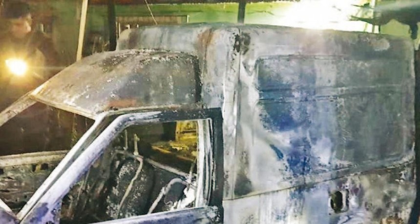 Horror: su camioneta se prendió fuego, no pudo descender y murió calcinado