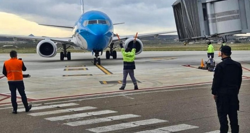 Amenaza de bomba en un vuelo de Aerolíneas Argentinas que iba rumbo a Tucumán