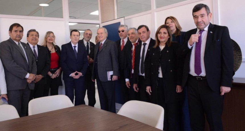 Gerardo Zamora habilitó el nuevo edificio del Ministerio Público de la Defensa: 