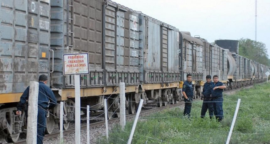 Un hombre se habría dormido en las vías y fue arrollado por el tren