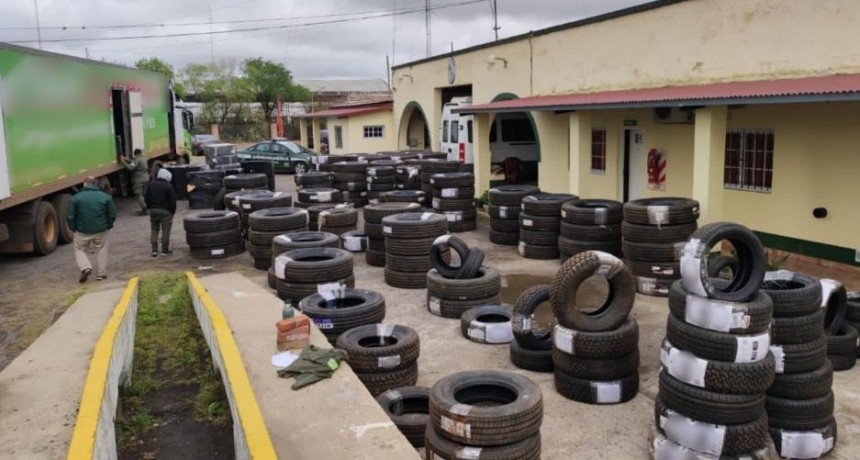 Gendarmería decomisa mercadería clandestina valuada en más de 55.000.000 de pesos