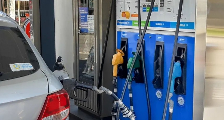 Falta de combustibles en Santiago: desde el Gobierno explicaron el motivo 
