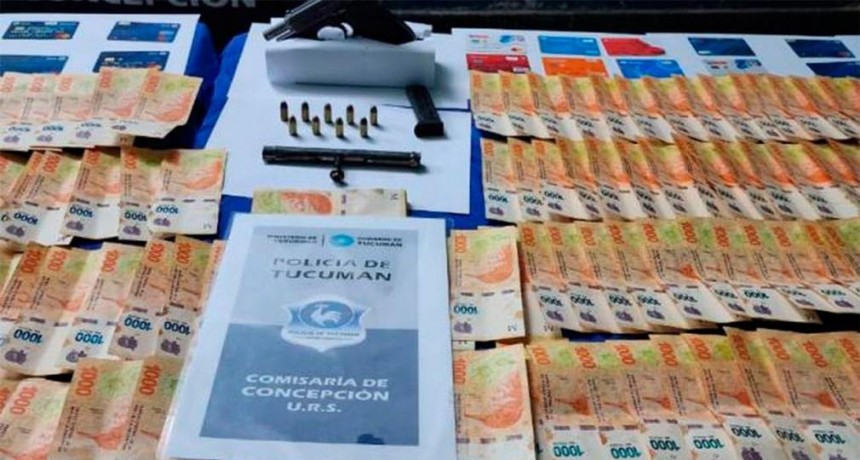 Secuestraron 42 tarjetas de débito, armas de fuego y drogas en un operativo en Tucumán