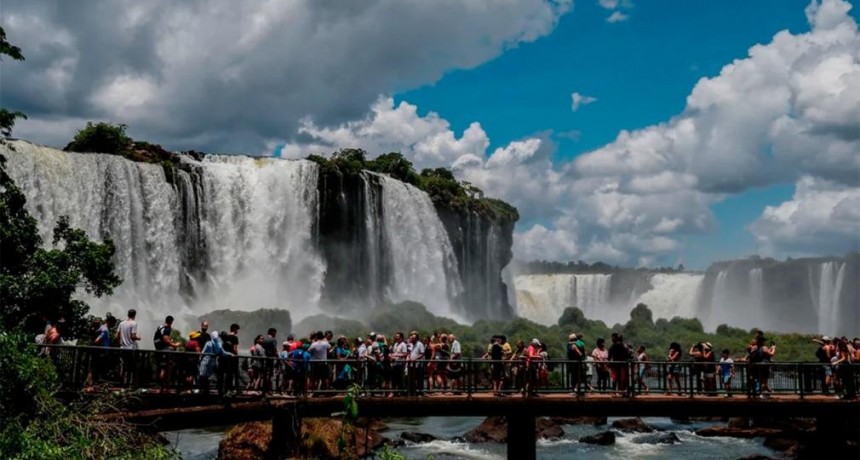 Misiones: vuelven a cerrar al público las Cataratas del Iguazú por la crecidas extraordinarias del río