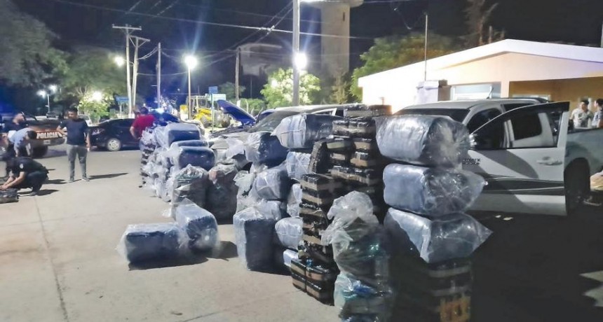 Cuatro salteños fueron detenidos con más de 2.500 kilos de hojas de coca que eran transportados a Rosario en tres camionetas