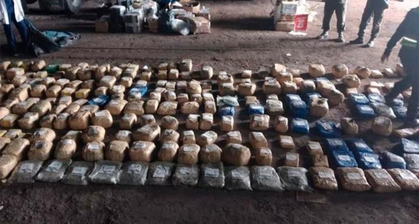 Salta: quemaron más de mil kilos de marihuana y cocaína