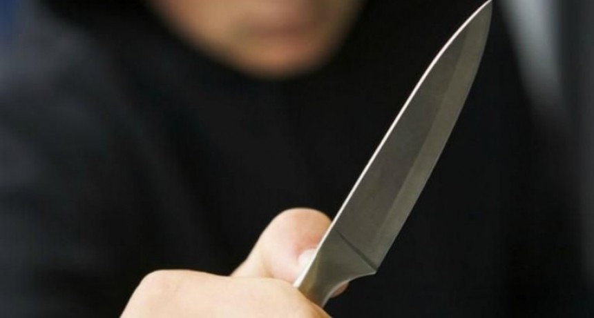 Un joven terminó tras las rejas por herir con un cuchillo a su pareja a la salida de un boliche