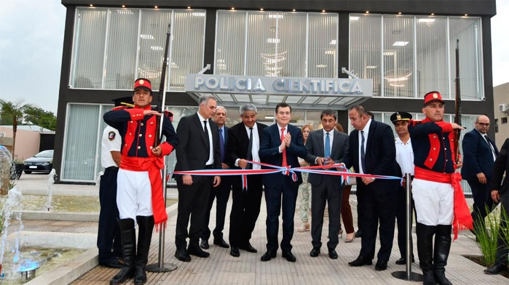 El gobernador Zamora inauguró el moderno edificio de la Policía Científica